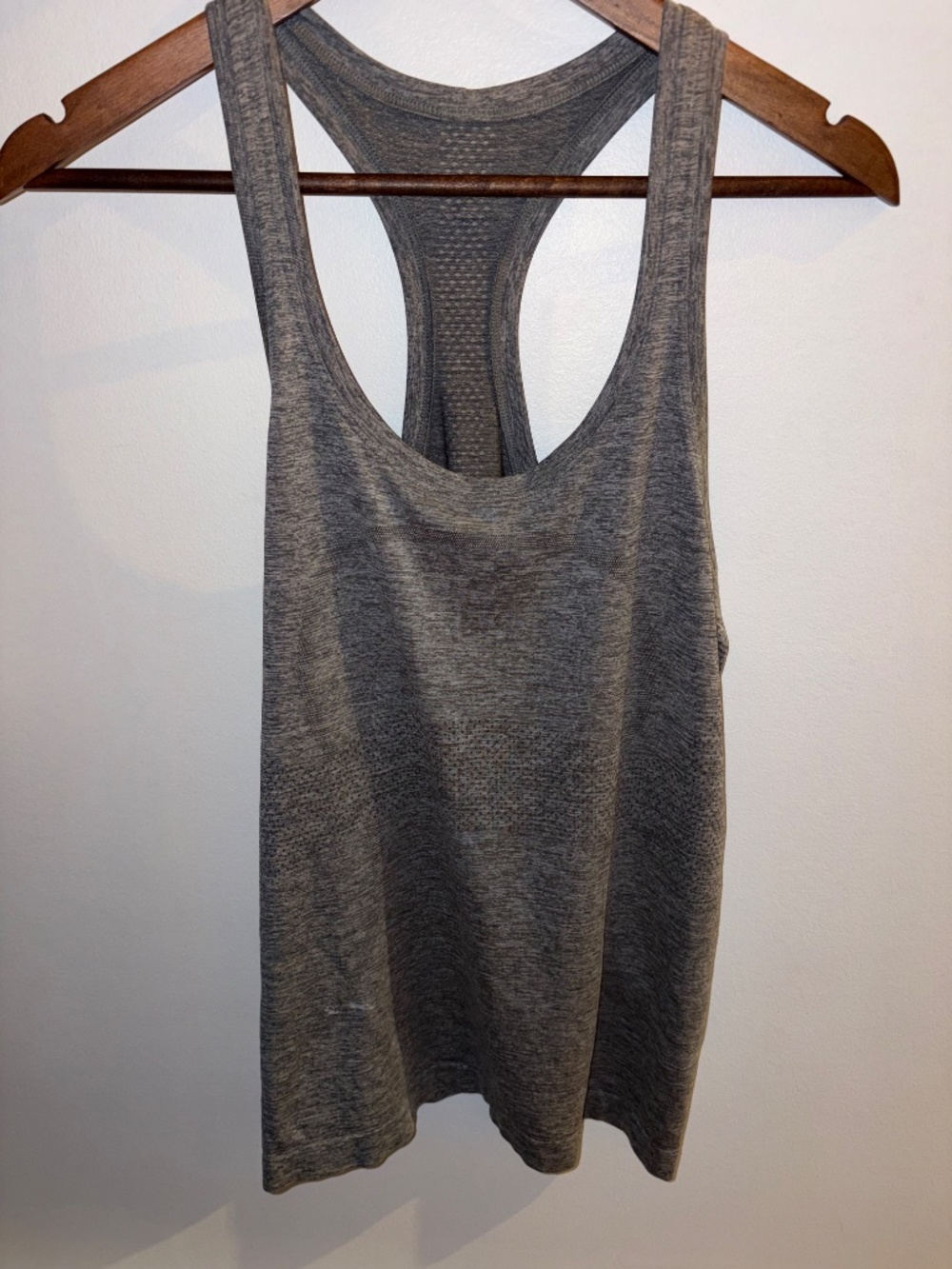 Lululemon Swiftly Tech Racerback Tank Top Heathered Slate Gray Size 8 Inscriptio - Picture 2 of 6